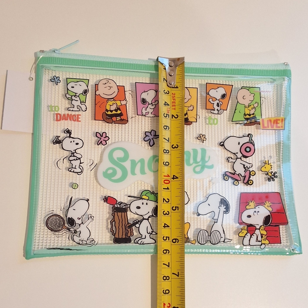 Snoopy Peanuts Mesh Zipper Pouch Organizer - Cute & Functional Storage Bag,Green - Picture 4 of 4